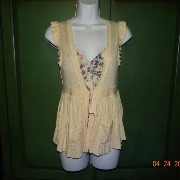 Free People Cream Pleated Top - Picture 2 of 6
